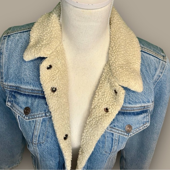 Levi’s Medium Wash Original Sherpa Trucker Jacket Size Small - Picture 5 of 16